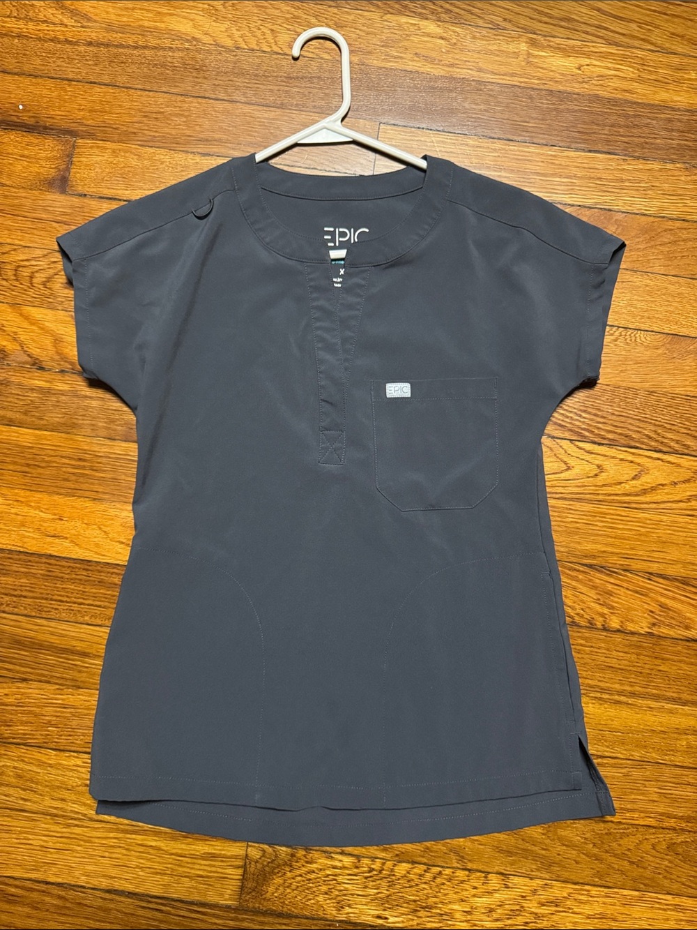 Epic Women’s Dark Gray Short-Sleeve Scrub Top